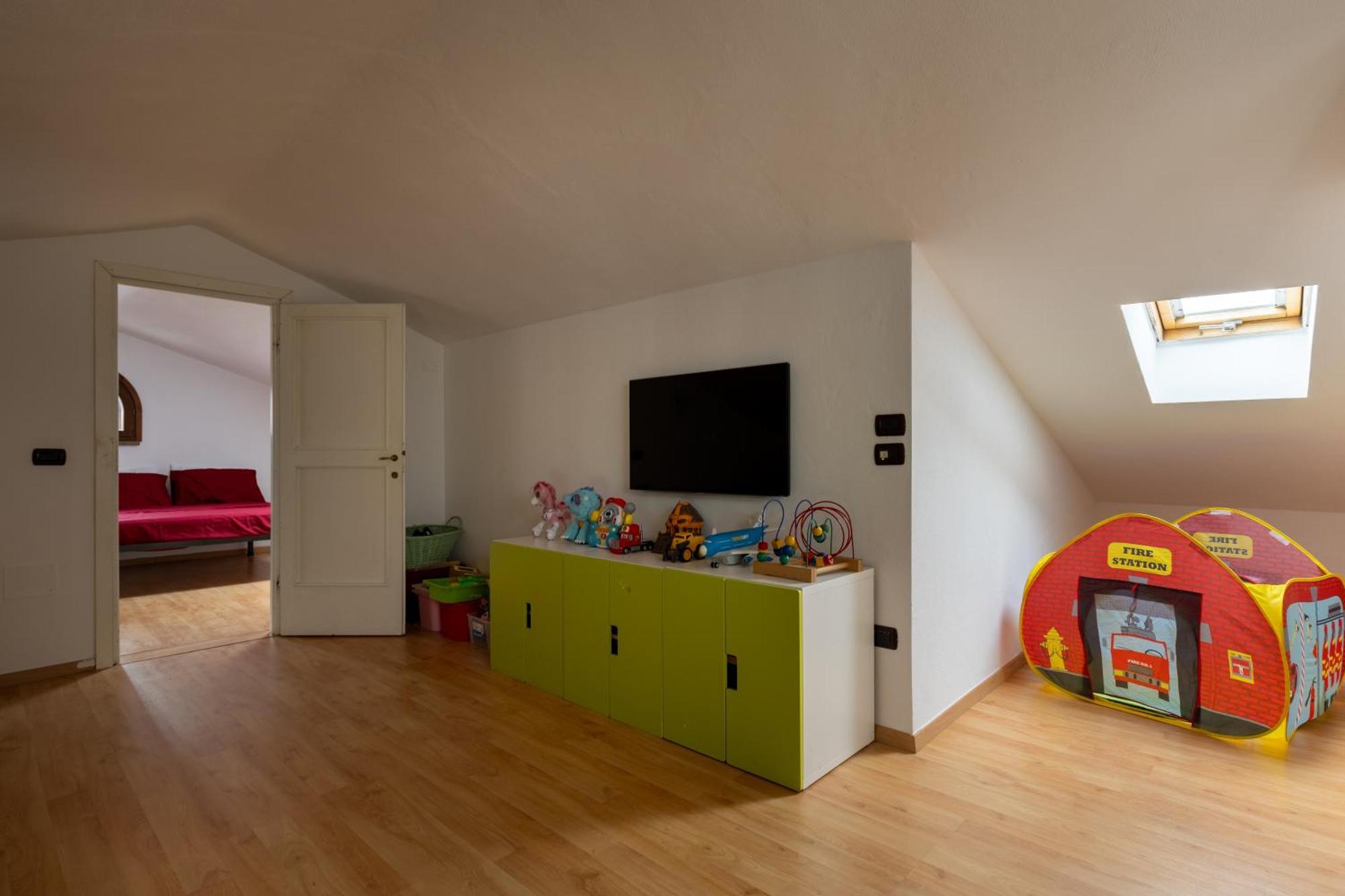 - In Collina Vista Mare Con Piscina Privata