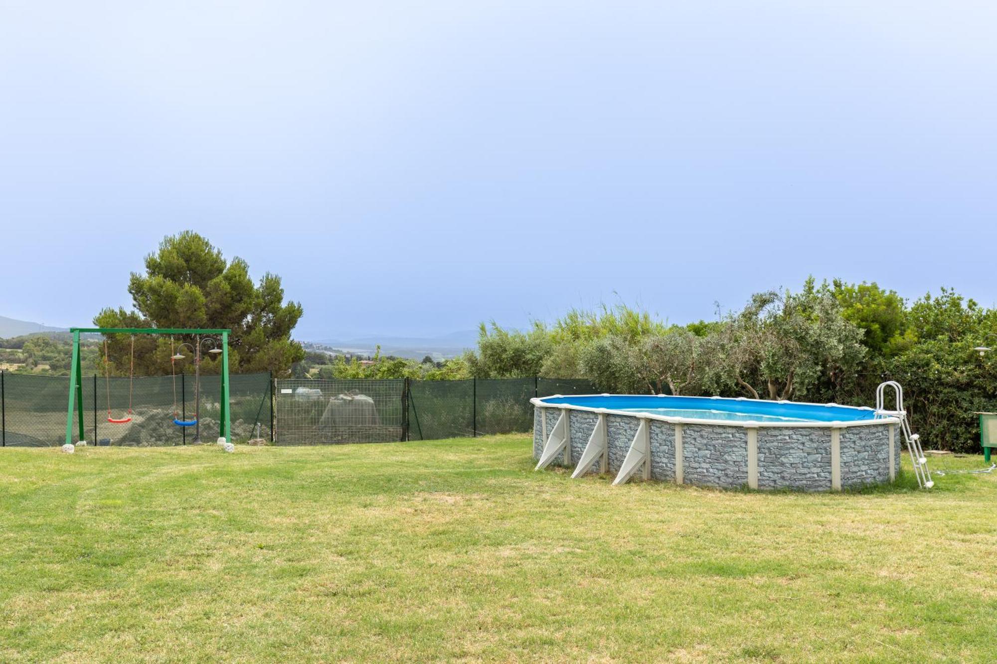 - In Collina Vista Mare Con Piscina Privata Castiglioncello
