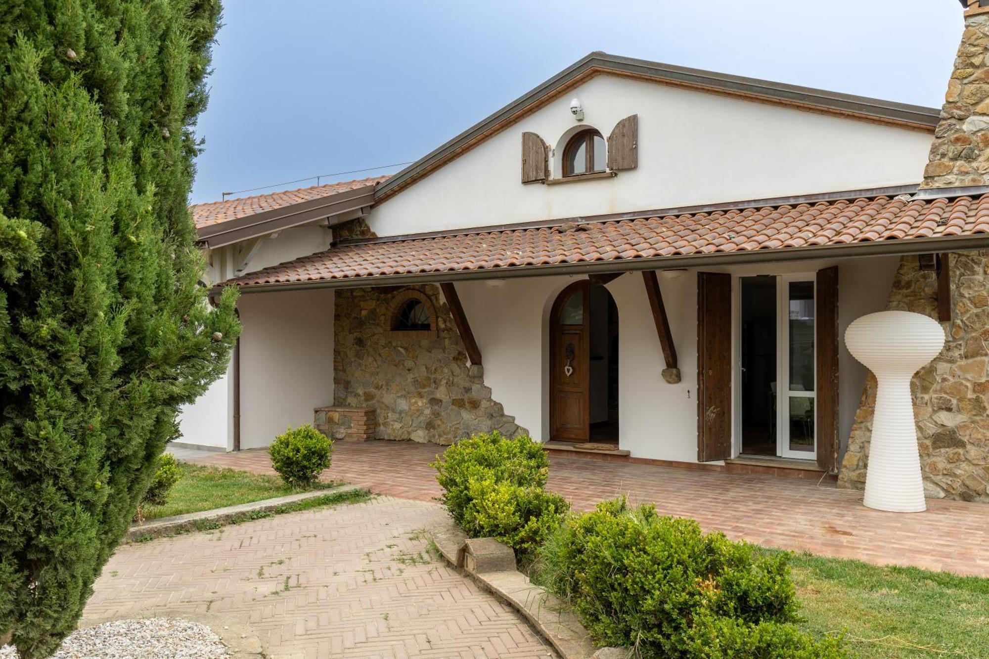 - In Collina Vista Mare Con Piscina Privata Villa Castiglioncello